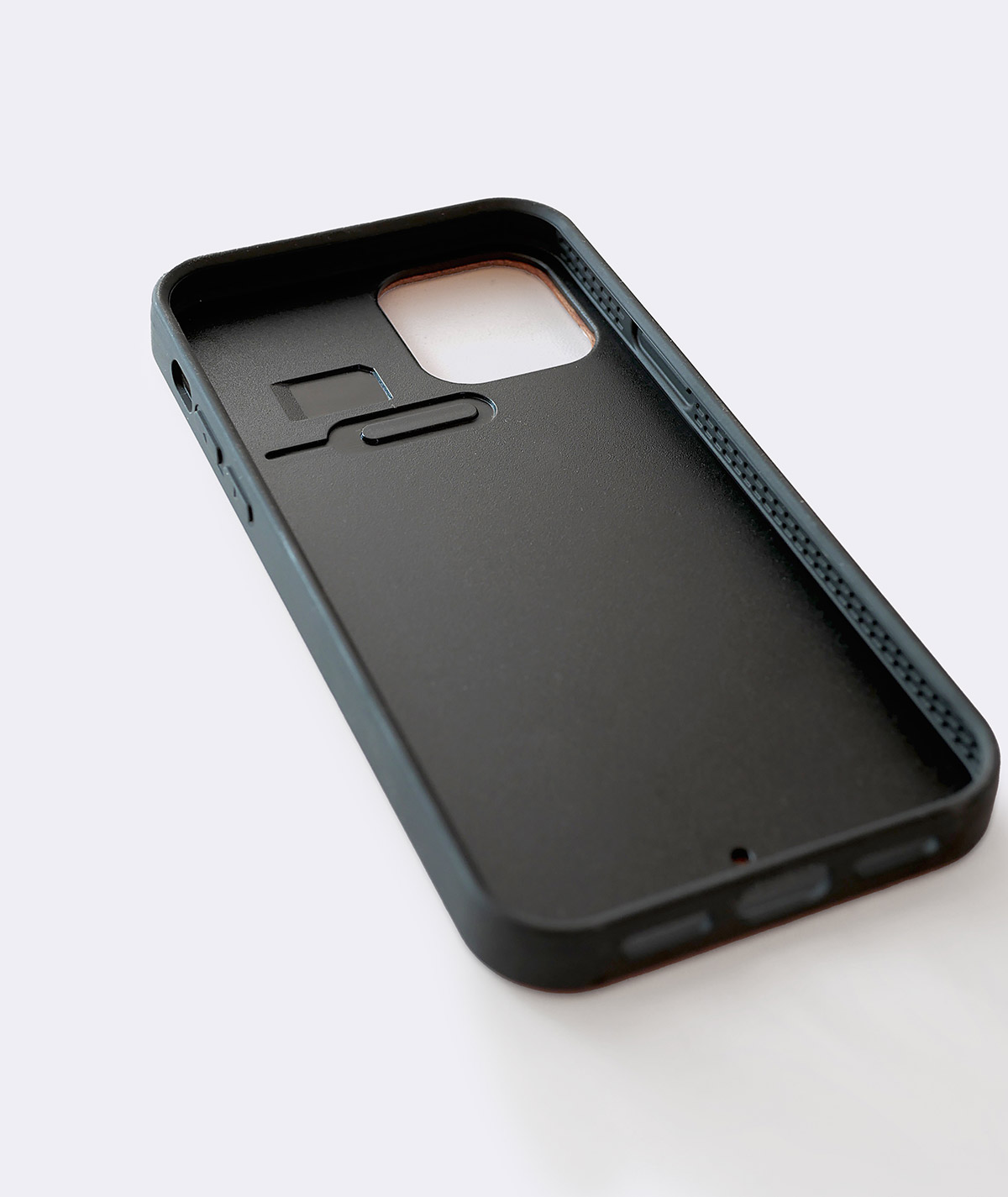 product_mc00012_iphone_flatlay_5
